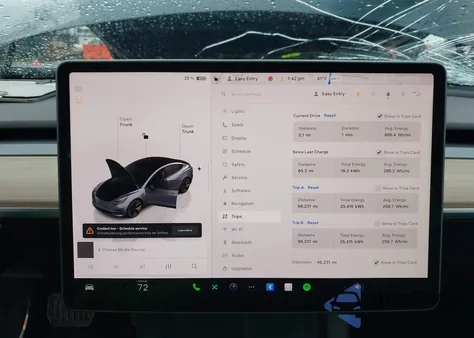 2022 Tesla Model 3 Long Range Dual Motor All-Wheel Drive z USA, uszkodzony, nr VIN 5YJ3E1EB2NF241713